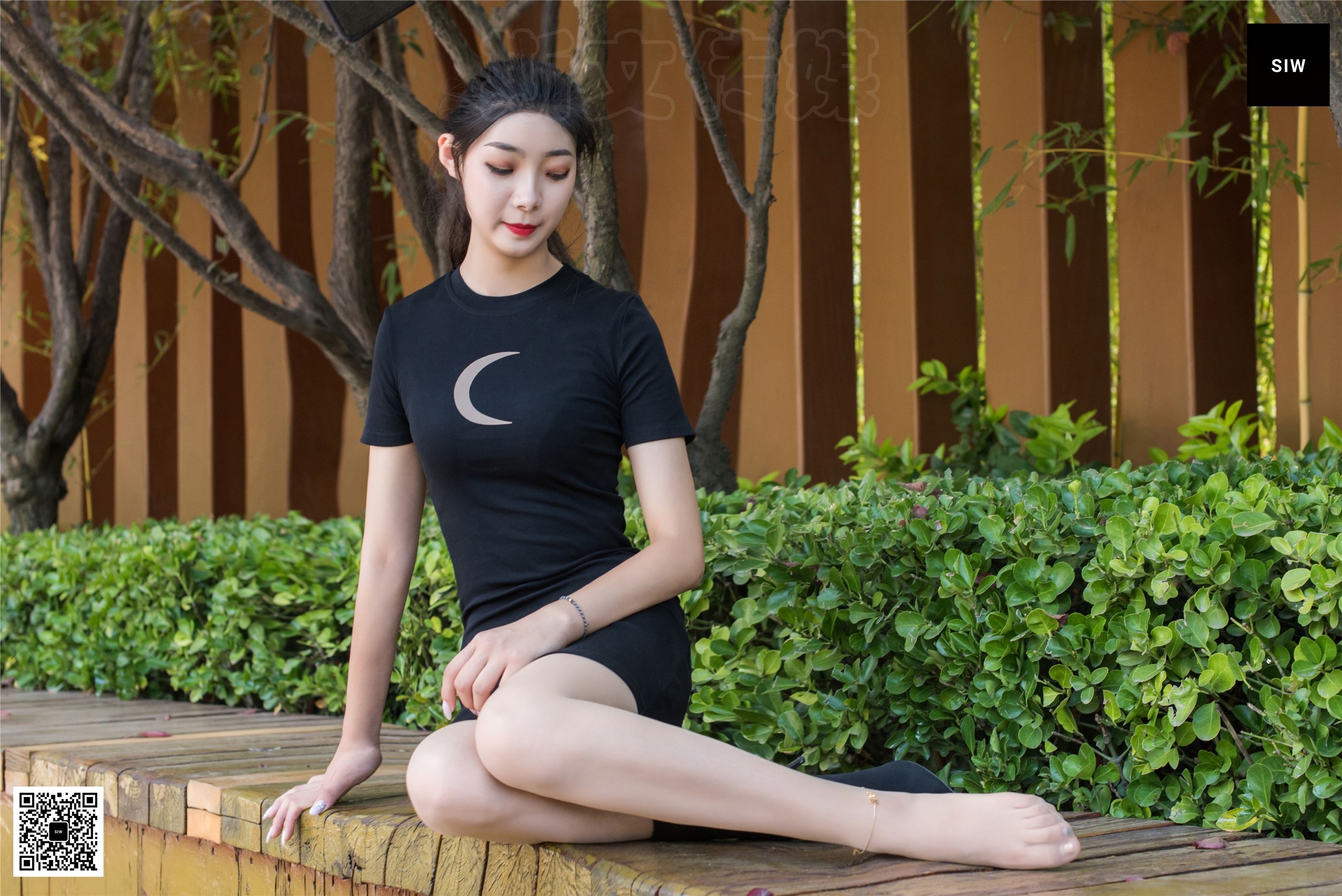 SIW斯文传媒 043 运动休闲纯棉黑色修身连身衫 - 乐饮